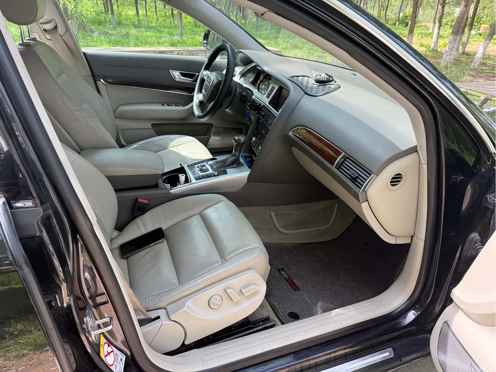 Audi A6L, 2011 11