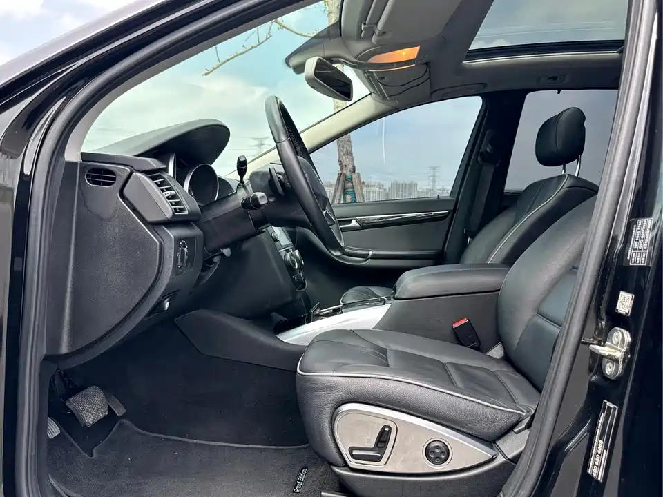 Mercedes-Benz R-class
