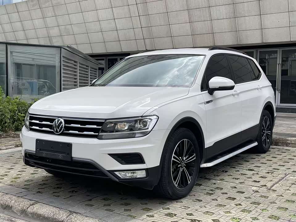 Volkswagen Tiguan L