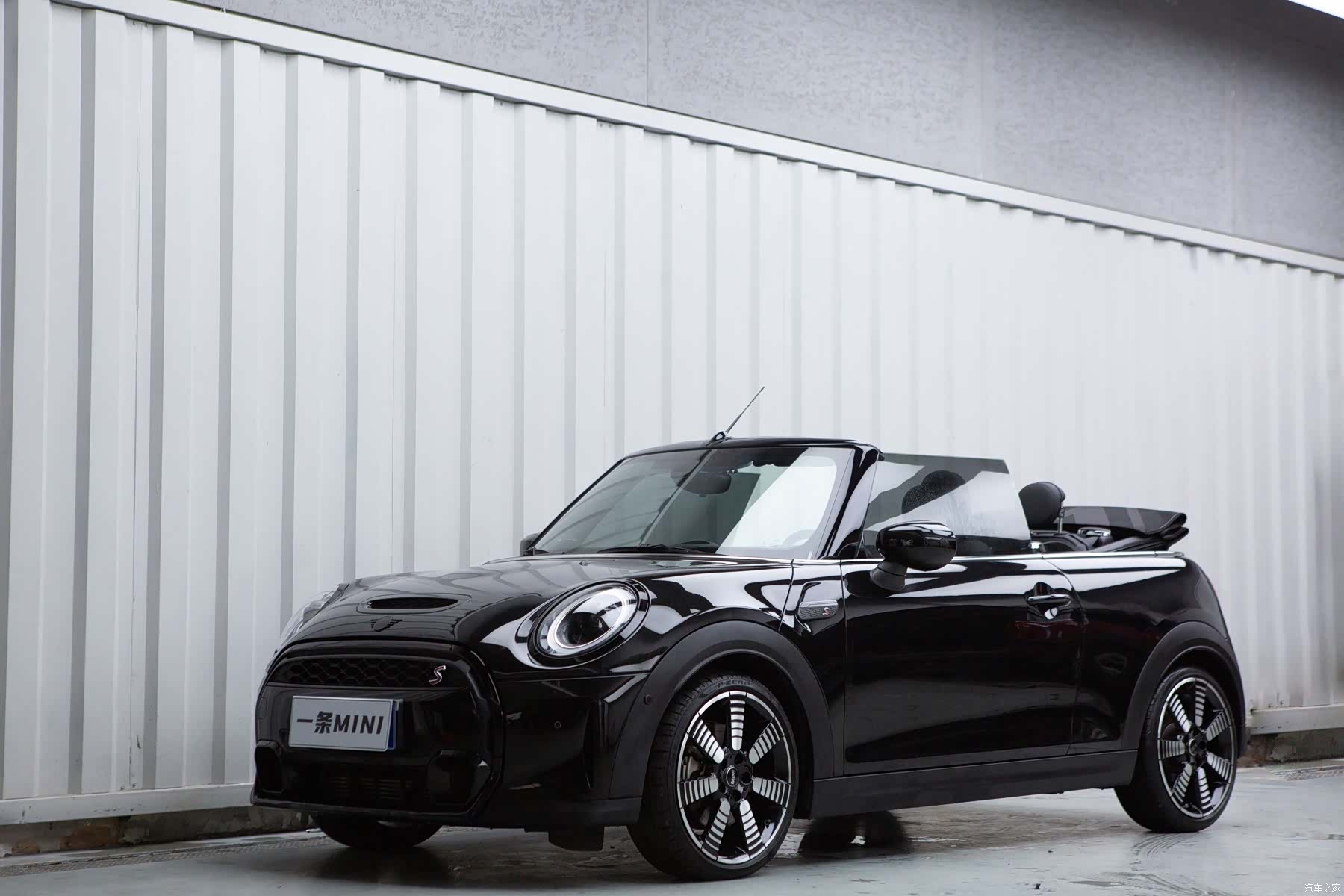 Mini Cooper, 2023 1