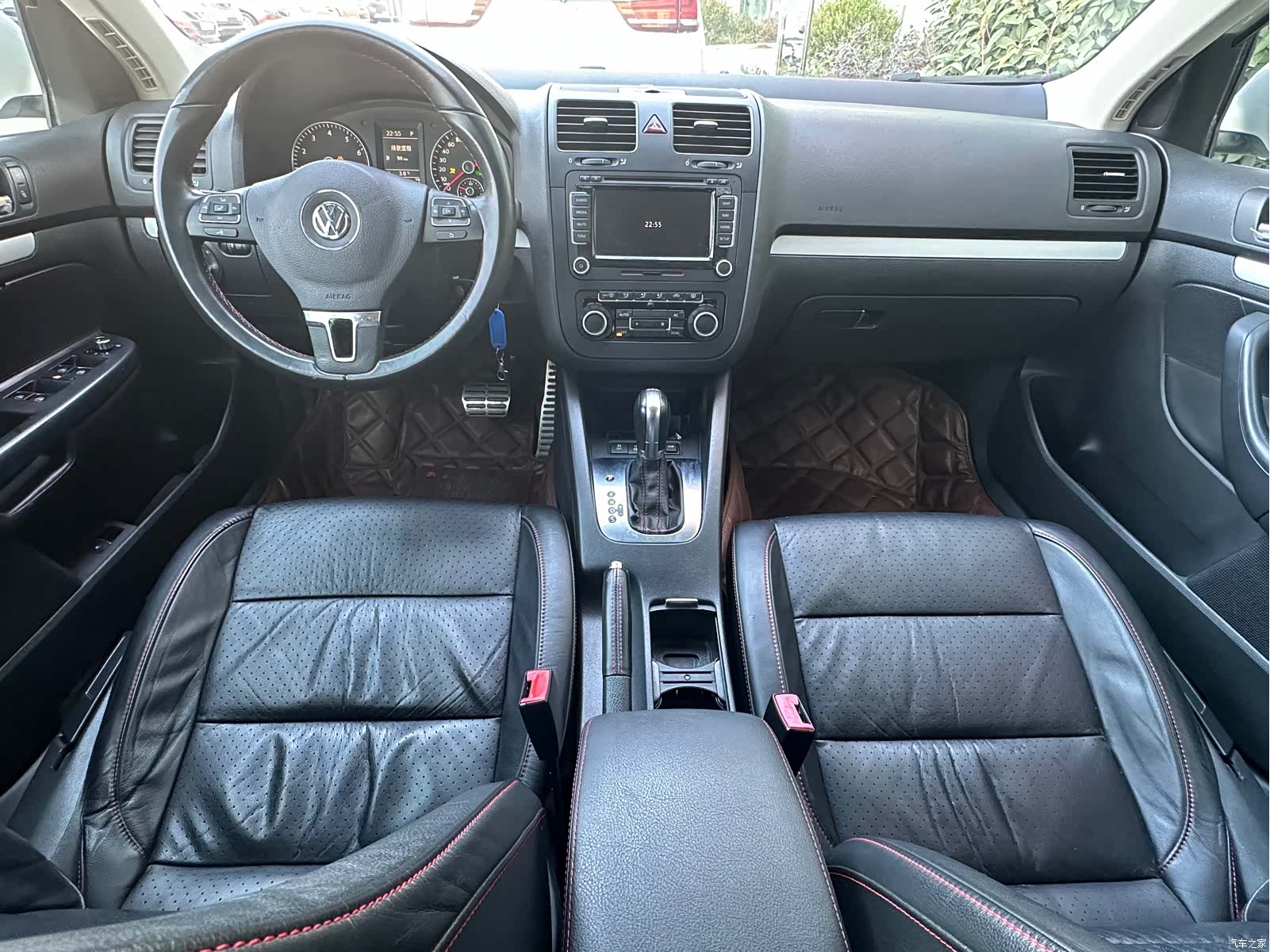 Volkswagen Sagitar, 2011 9
