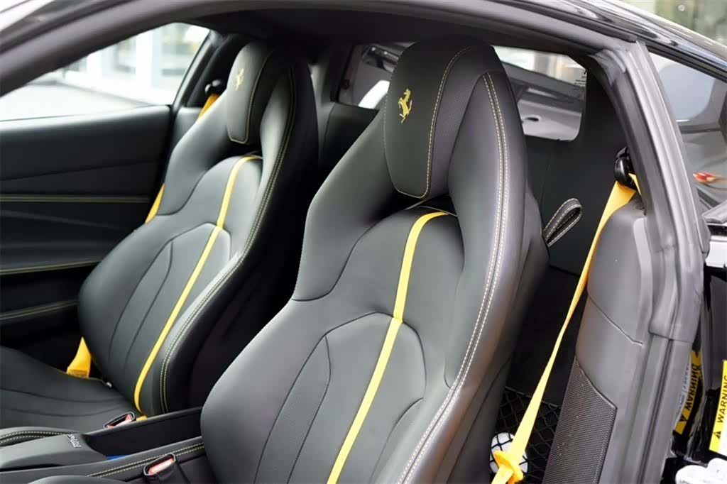 Ferrari F8, 2022 12