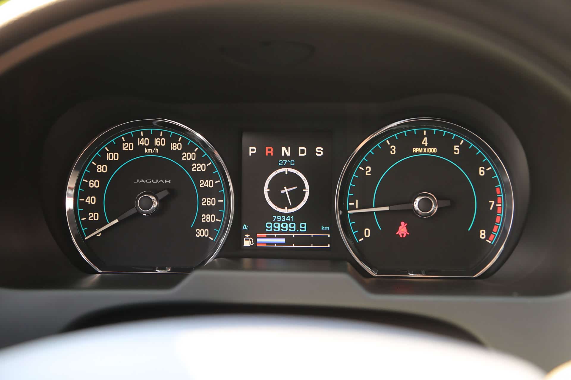 Jaguar XF, 2016 4