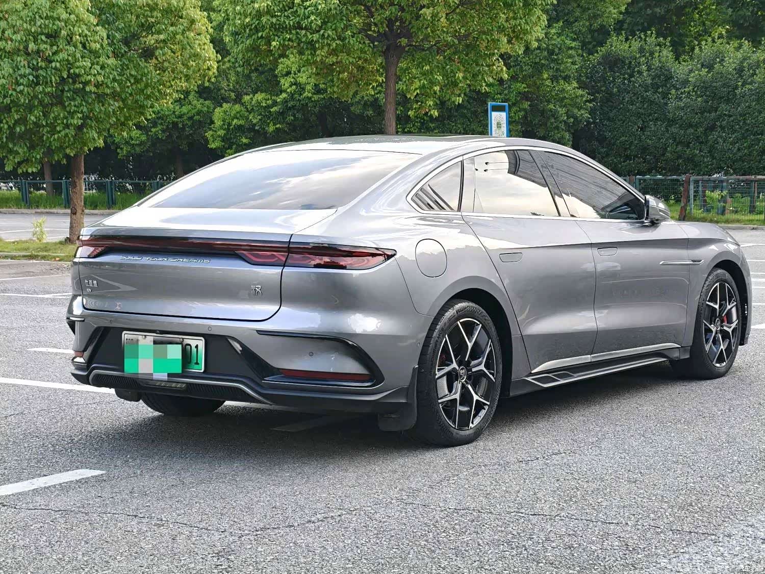 BYD Han, 2022 9