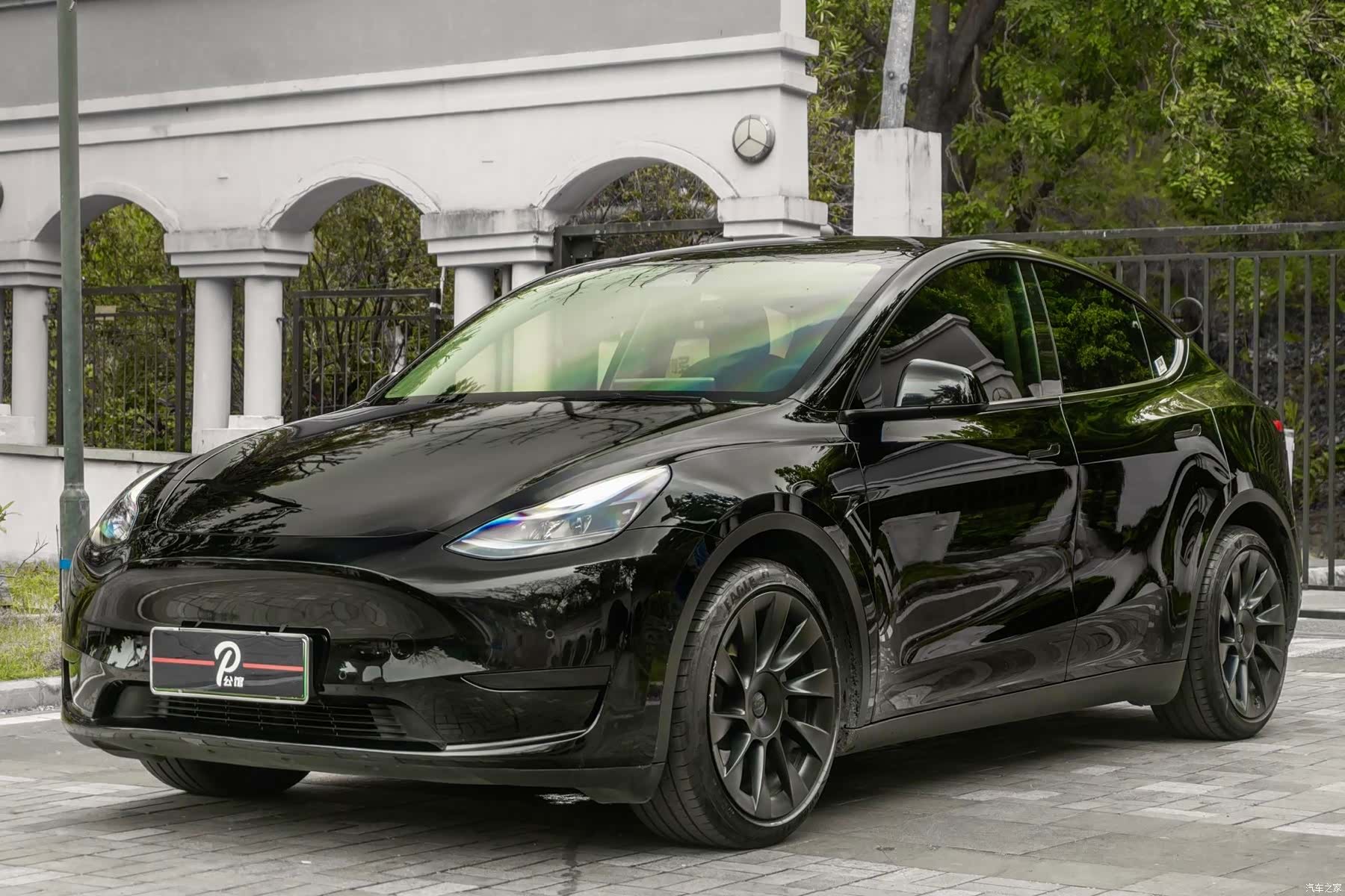 Tesla Model Y, 2022 3
