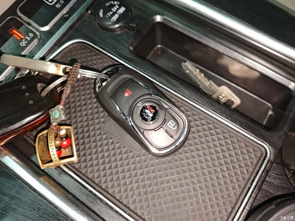 Buick GL8, 2020 9