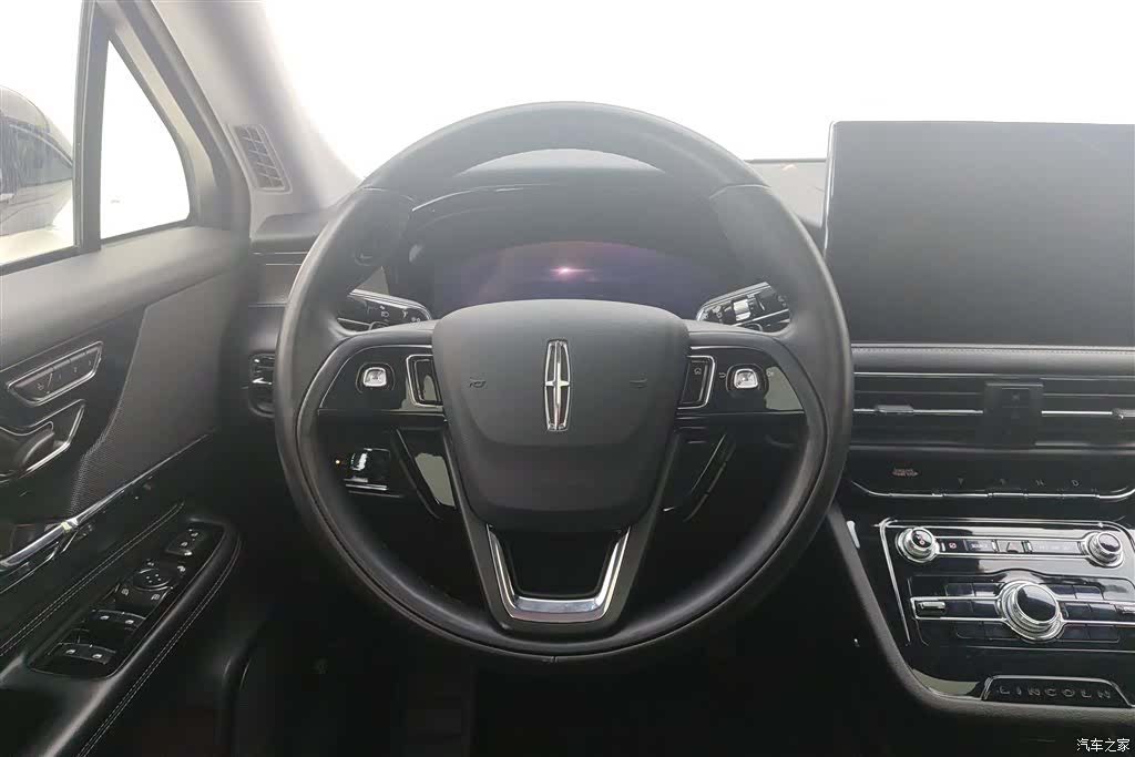 Lincoln Corsair, 2022 15