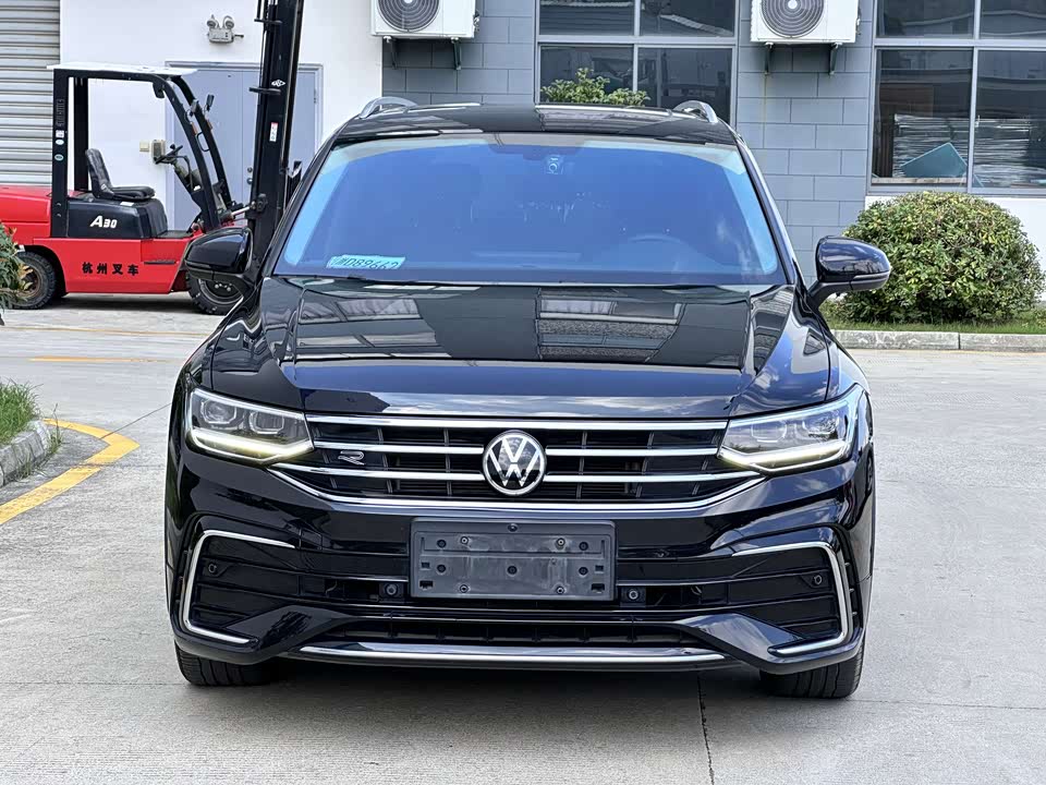 Volkswagen Tiguan L