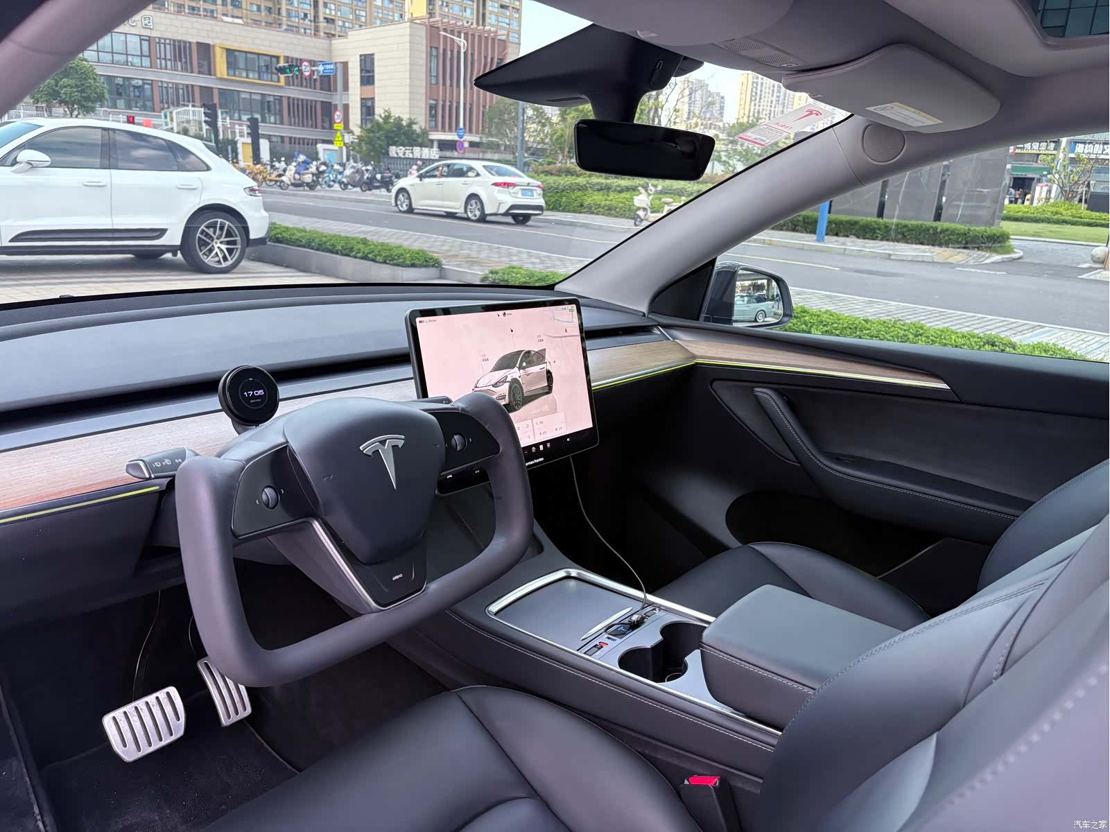 Tesla Model Y, 2022 10