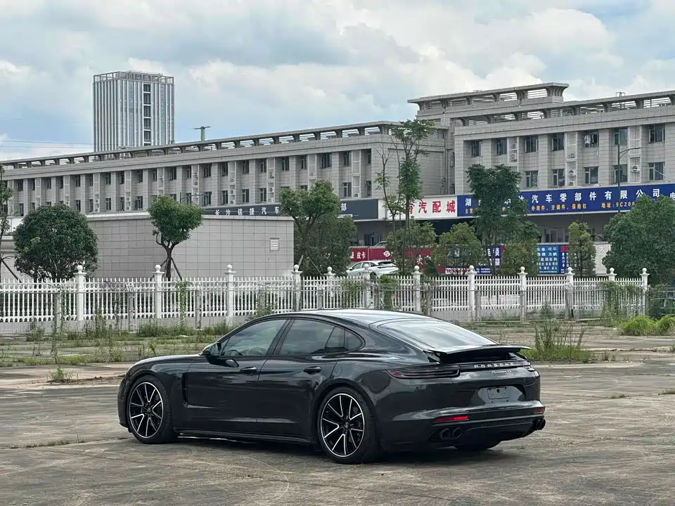 Porsche Panamera