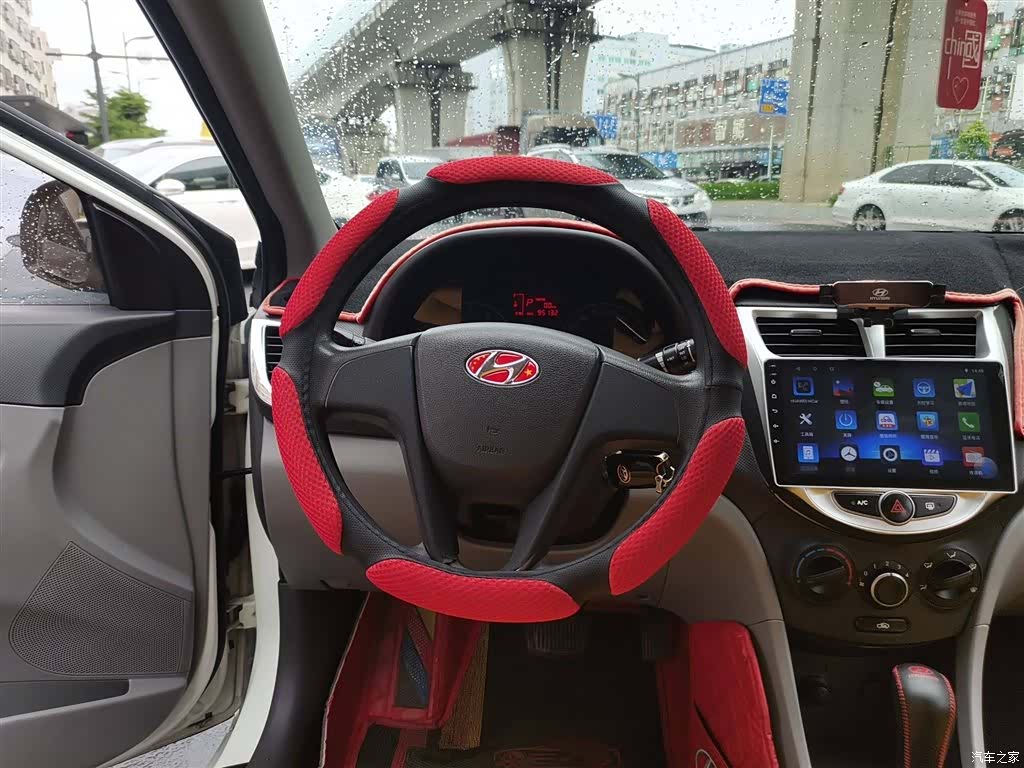 Hyundai GLS, 2016 11