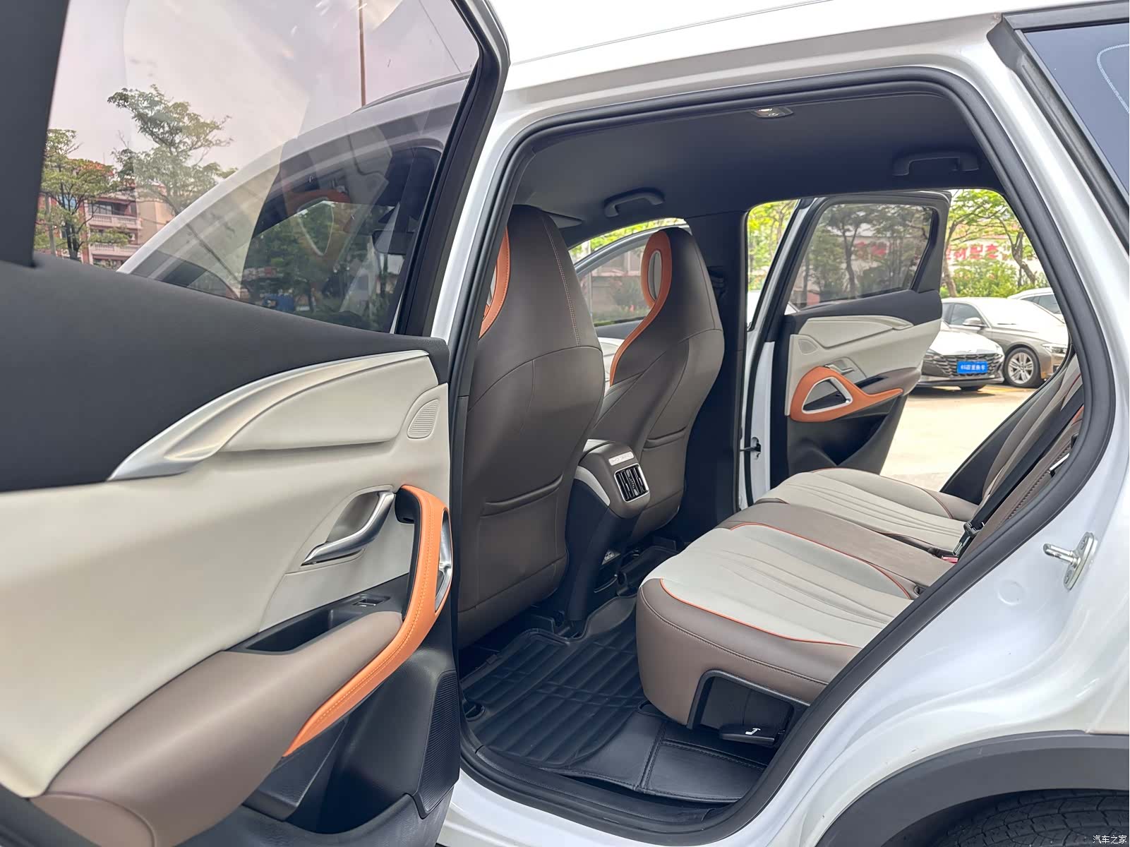 BYD Song, 2023 10