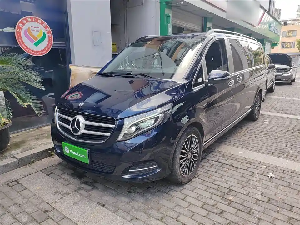 Mercedes-Benz V-class