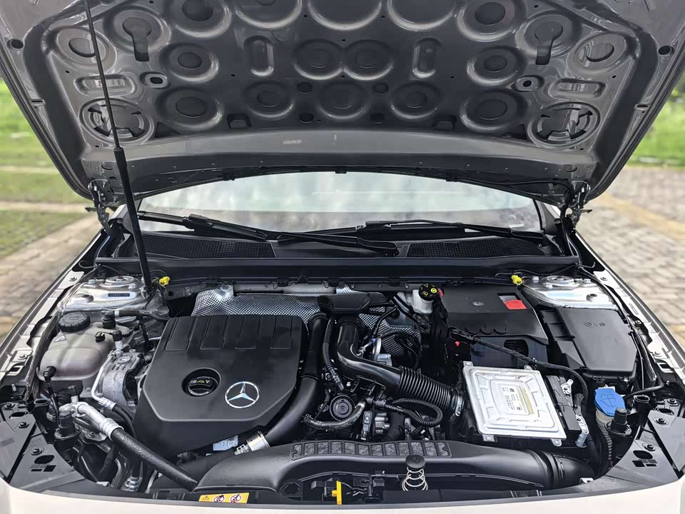 Mercedes-Benz Class A Mercedes-Benz Class A
