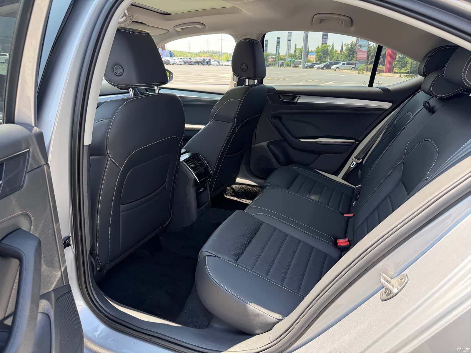 Skoda Superb, 2023 10