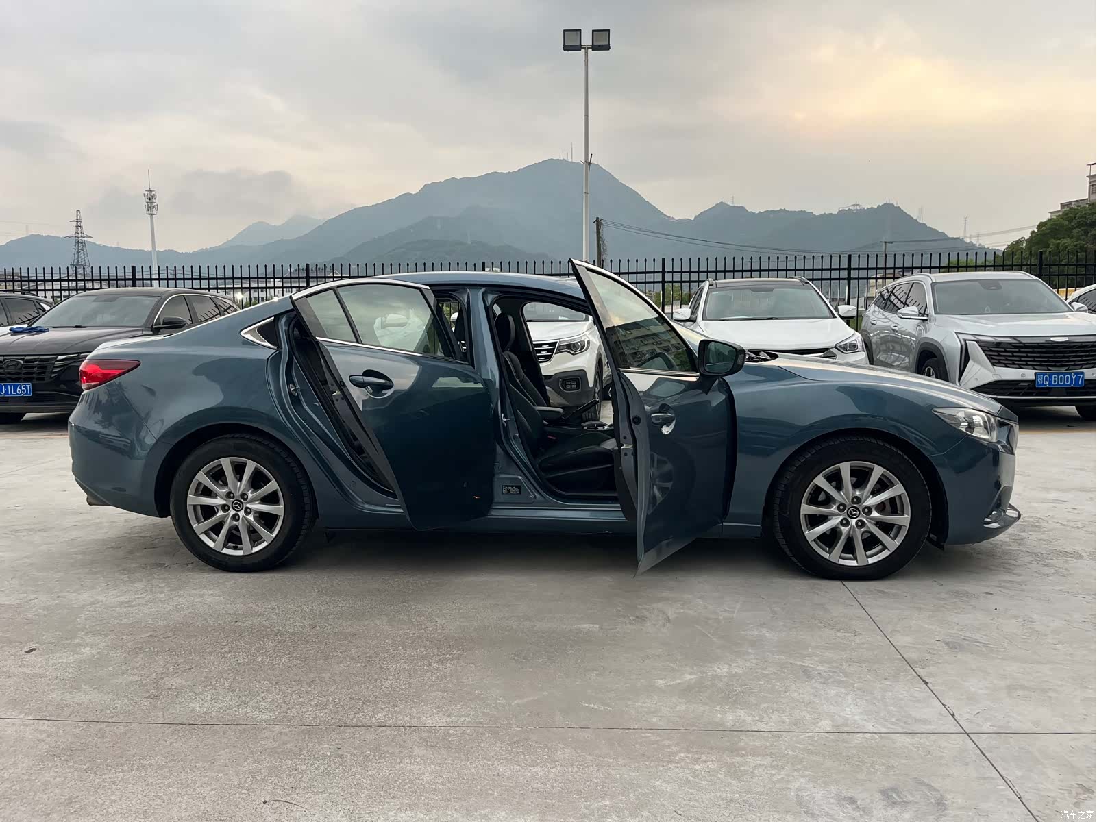 Mazda Atenza, 2016 12