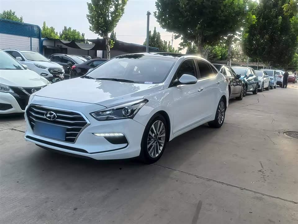 Hyundai Name picture