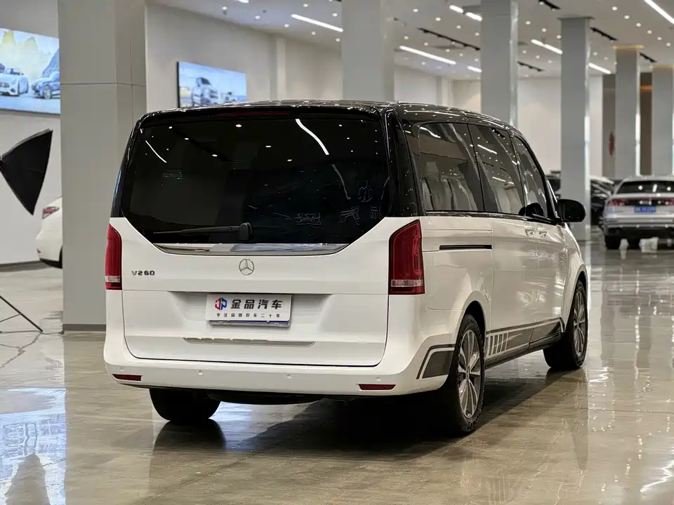 Mercedes-Benz V-class