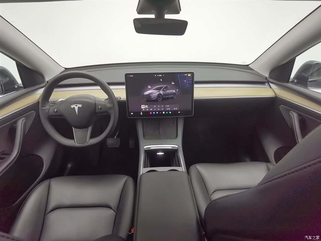 Tesla Model Y, 2022 все фото