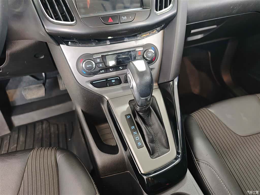 Ford Focus, 2014 17