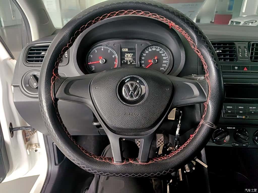 Volkswagen Polo, 2016 11