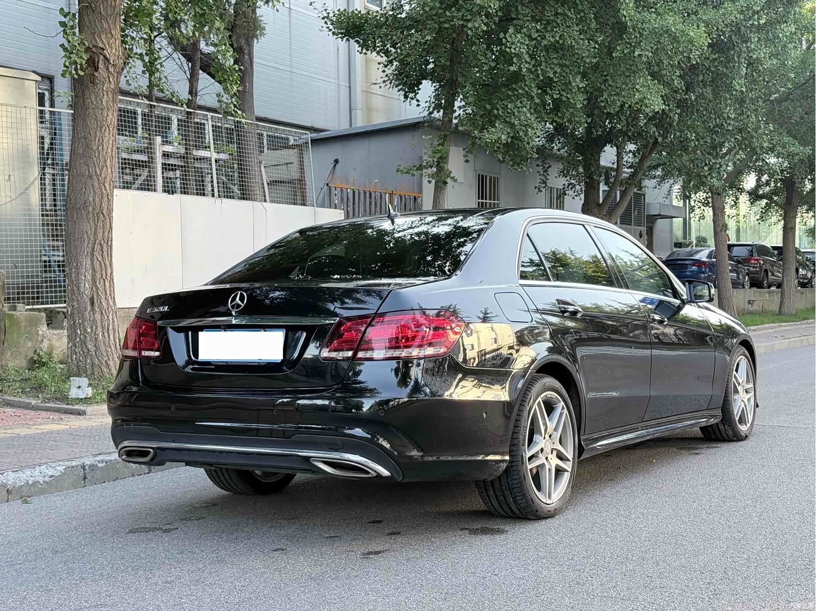 Mercedes-Benz E-Class, 2015 21