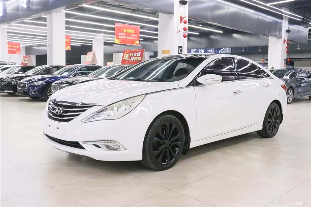 Hyundai Sonata, 2013 1