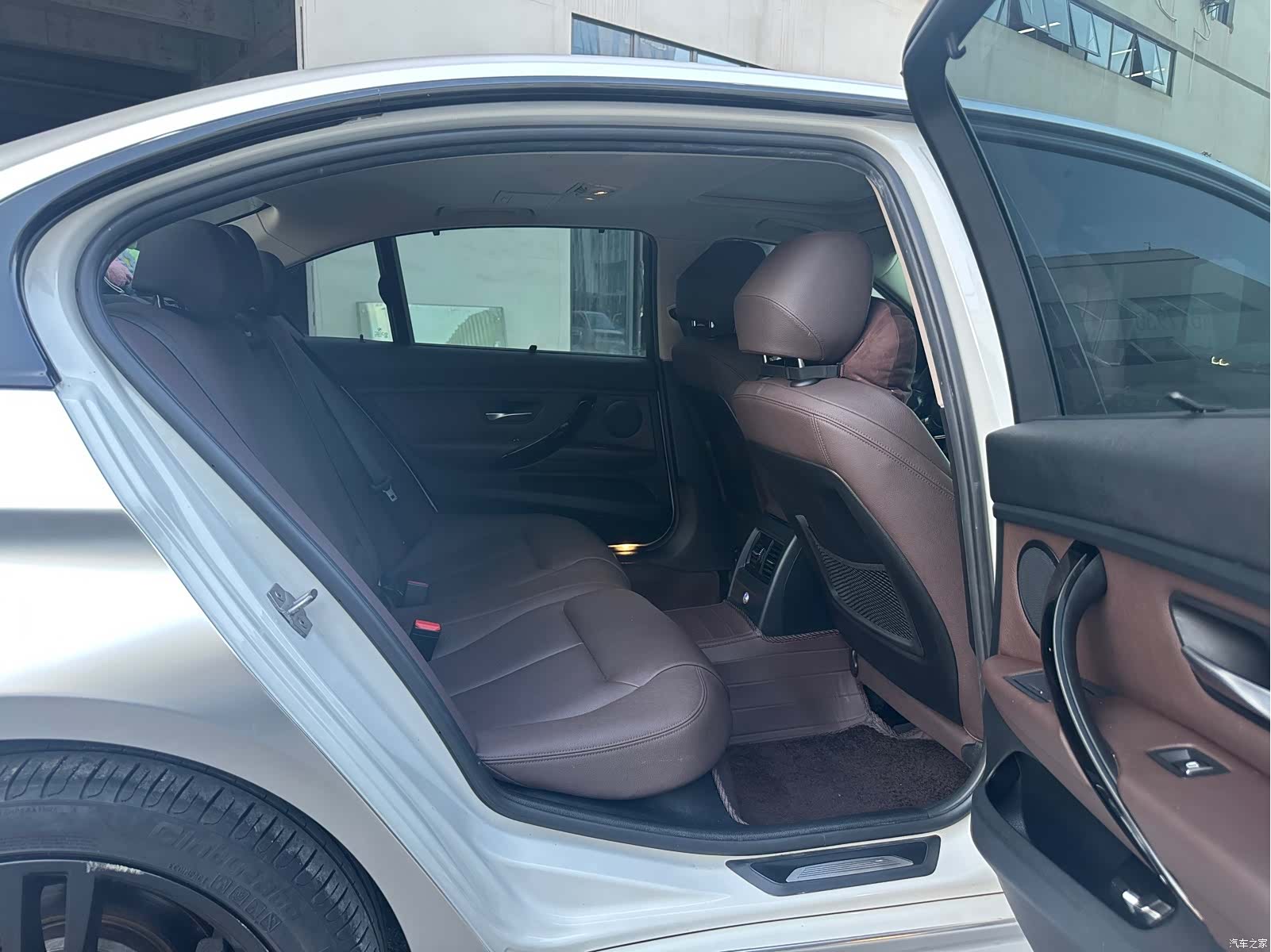BMW 3 Series, 2019 11