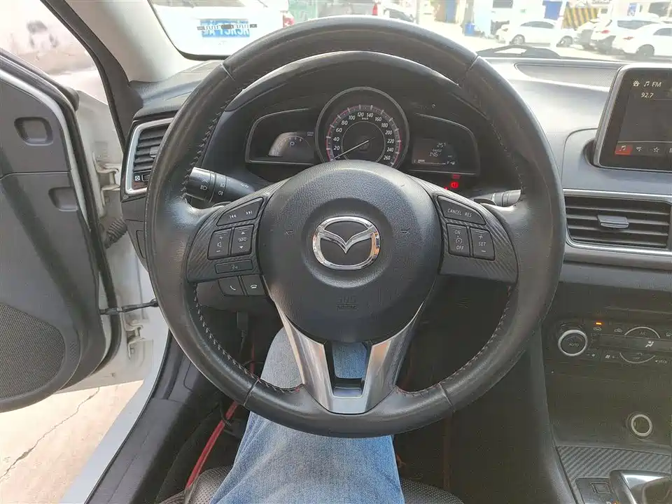 Mazda 3 Angkesaila