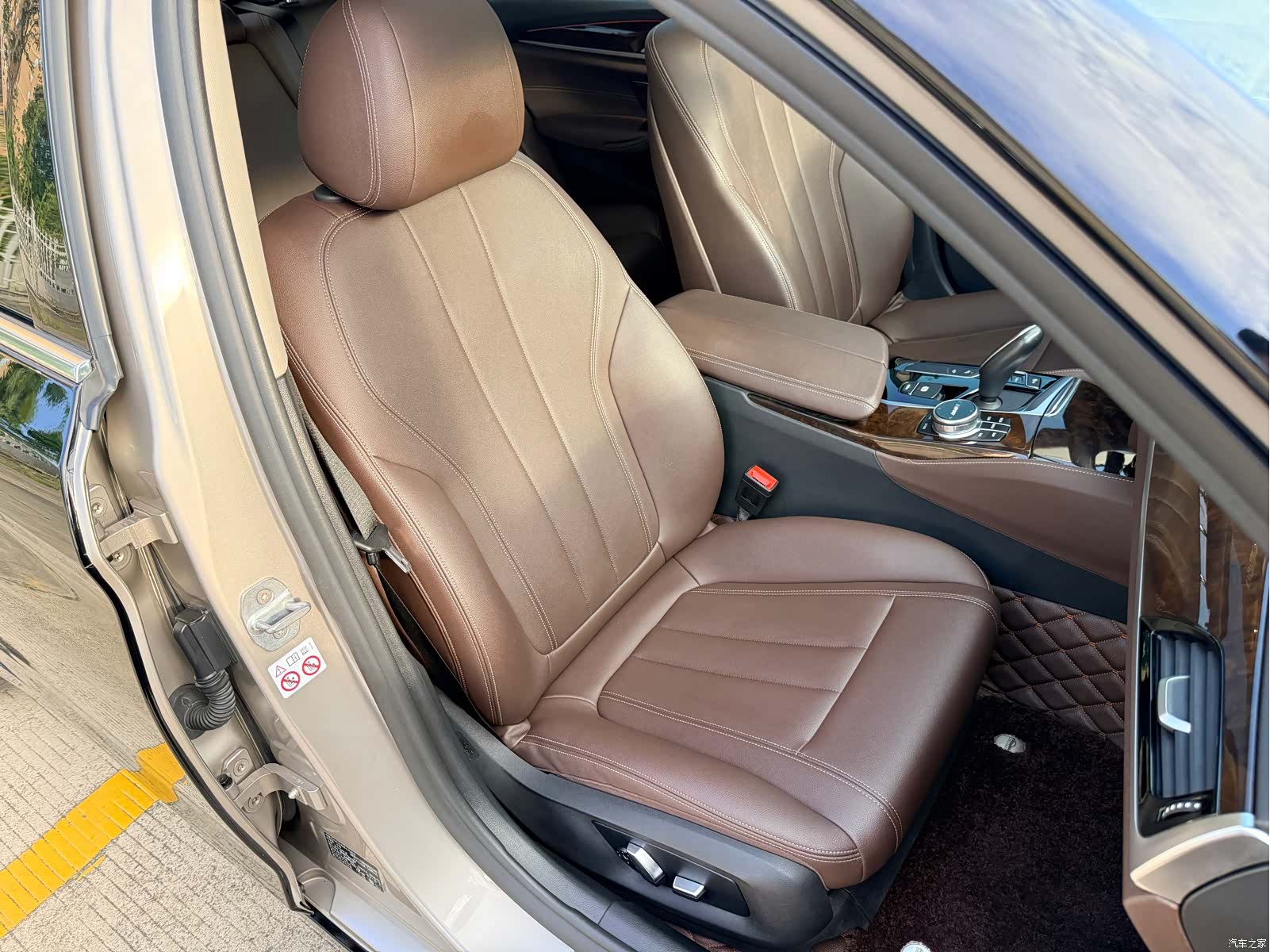 BMW 5 Series, 2019 19