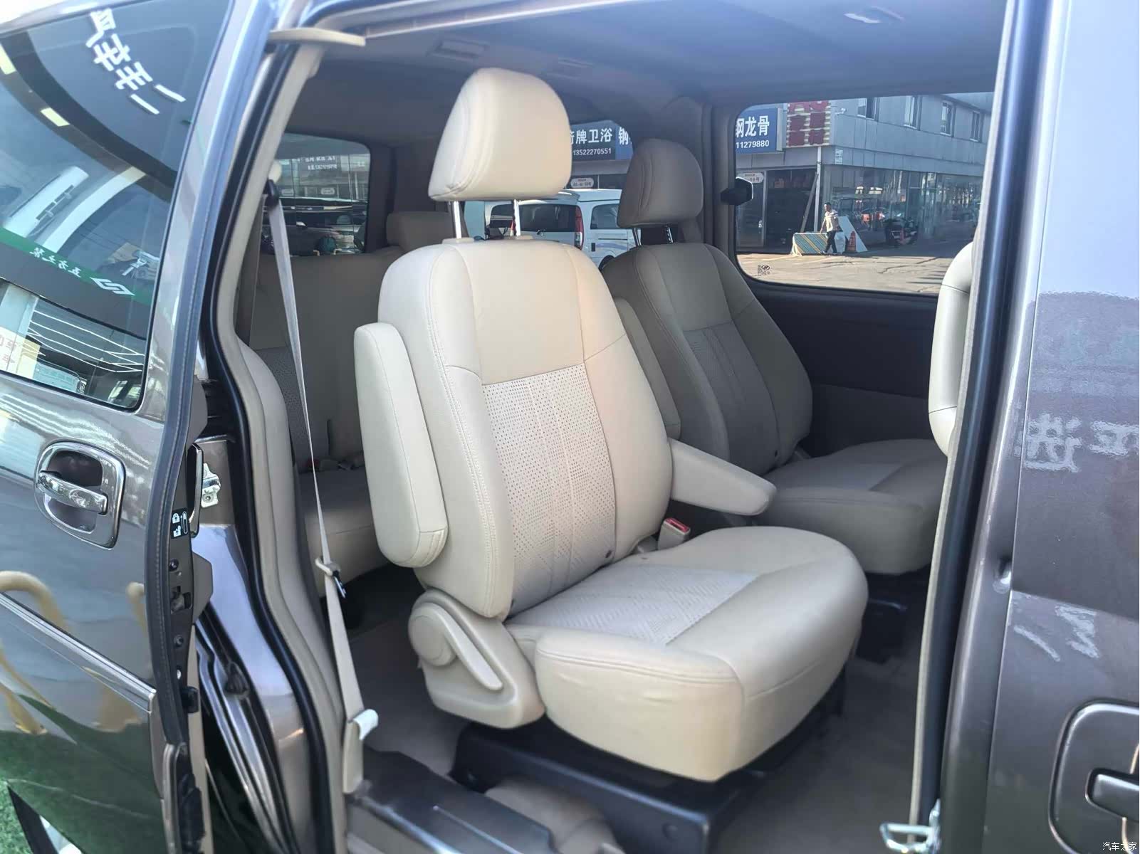 Buick GL8, 2016 12