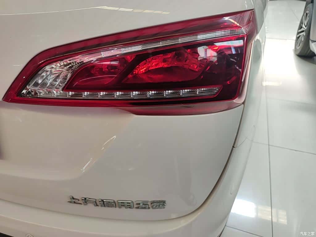 Wuling 730, 2021 8
