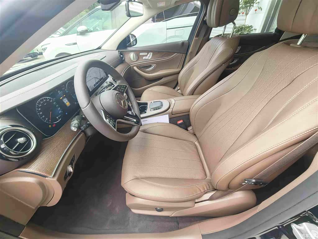 Mercedes-Benz E-Class, 2023 15