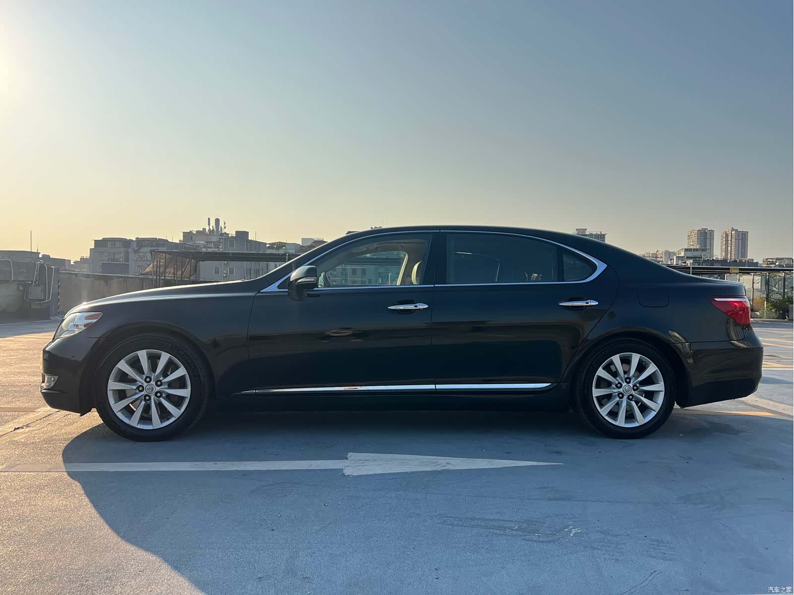 Lexus LS, 2010 8
