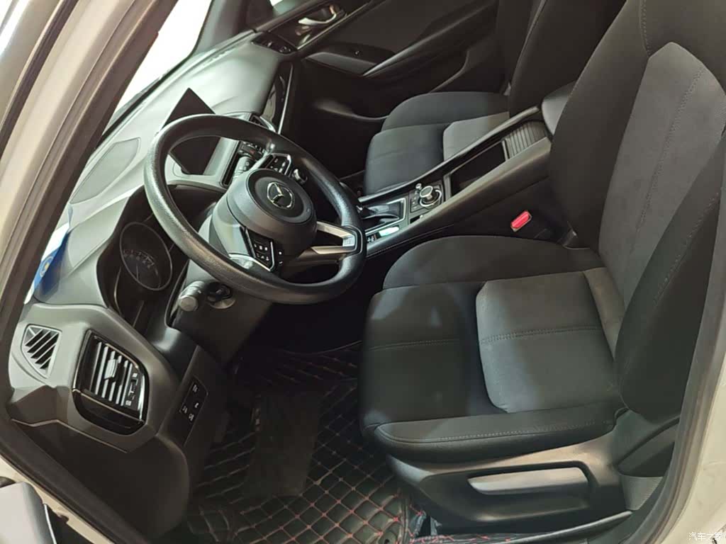 Mazda CX-4, 2021 15