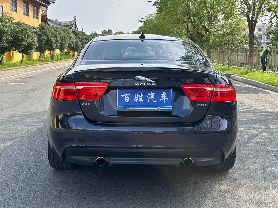 Jaguar XE