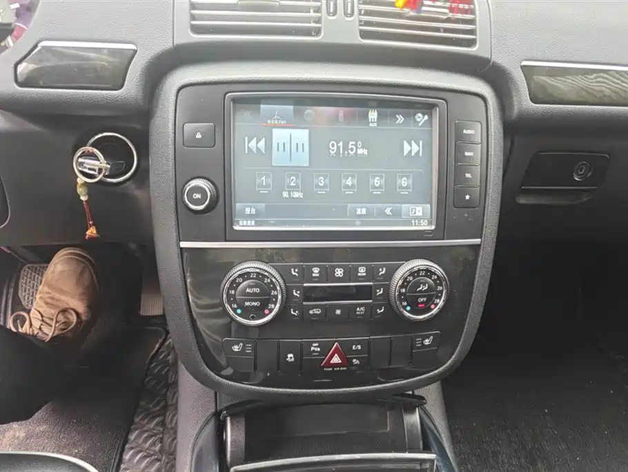 Mercedes-Benz R-class