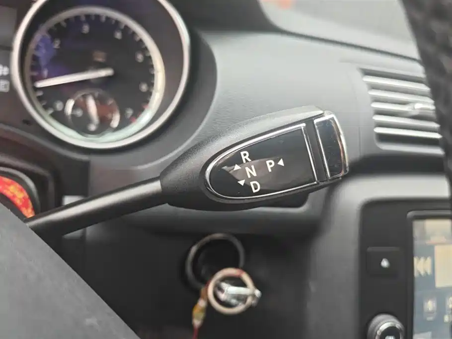 Mercedes-Benz R-class