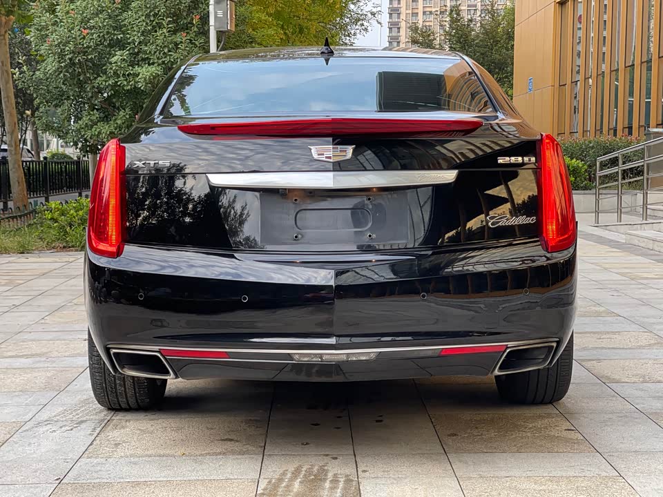 Cadillac XTS