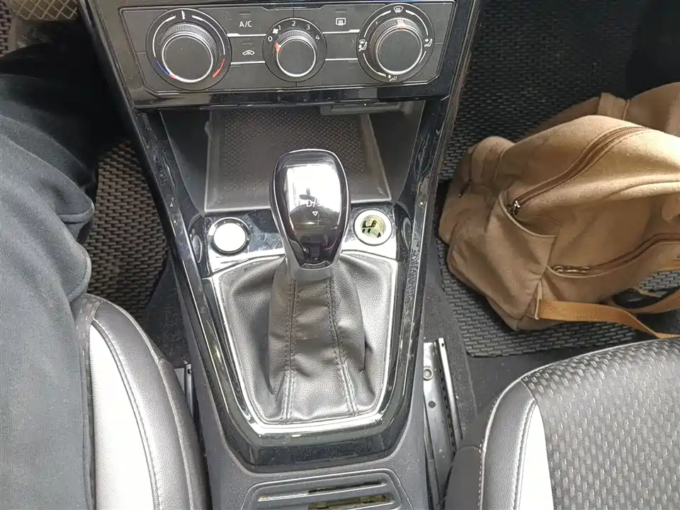 Volkswagen Exploring the shadow