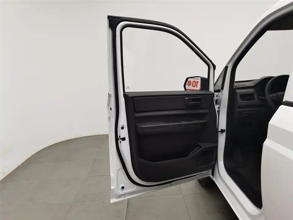 Wuling Wuling Hongguang PLUS