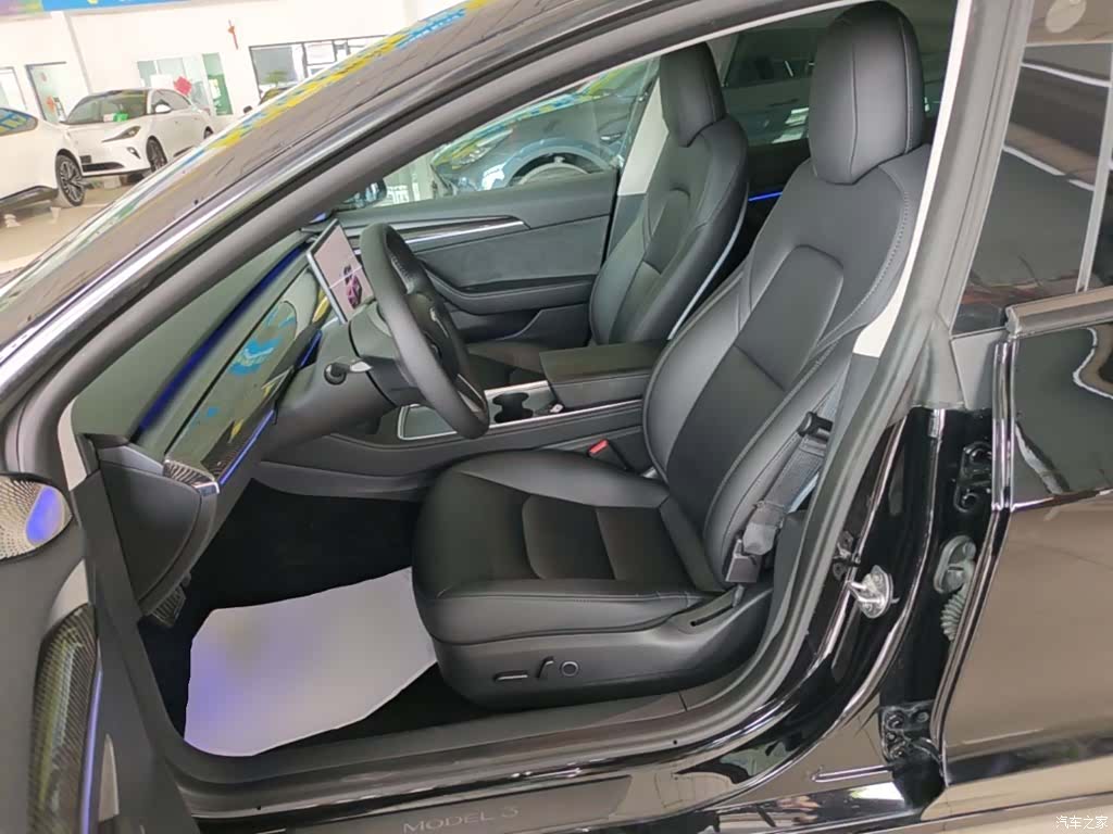 Tesla Model 3, 2023 15
