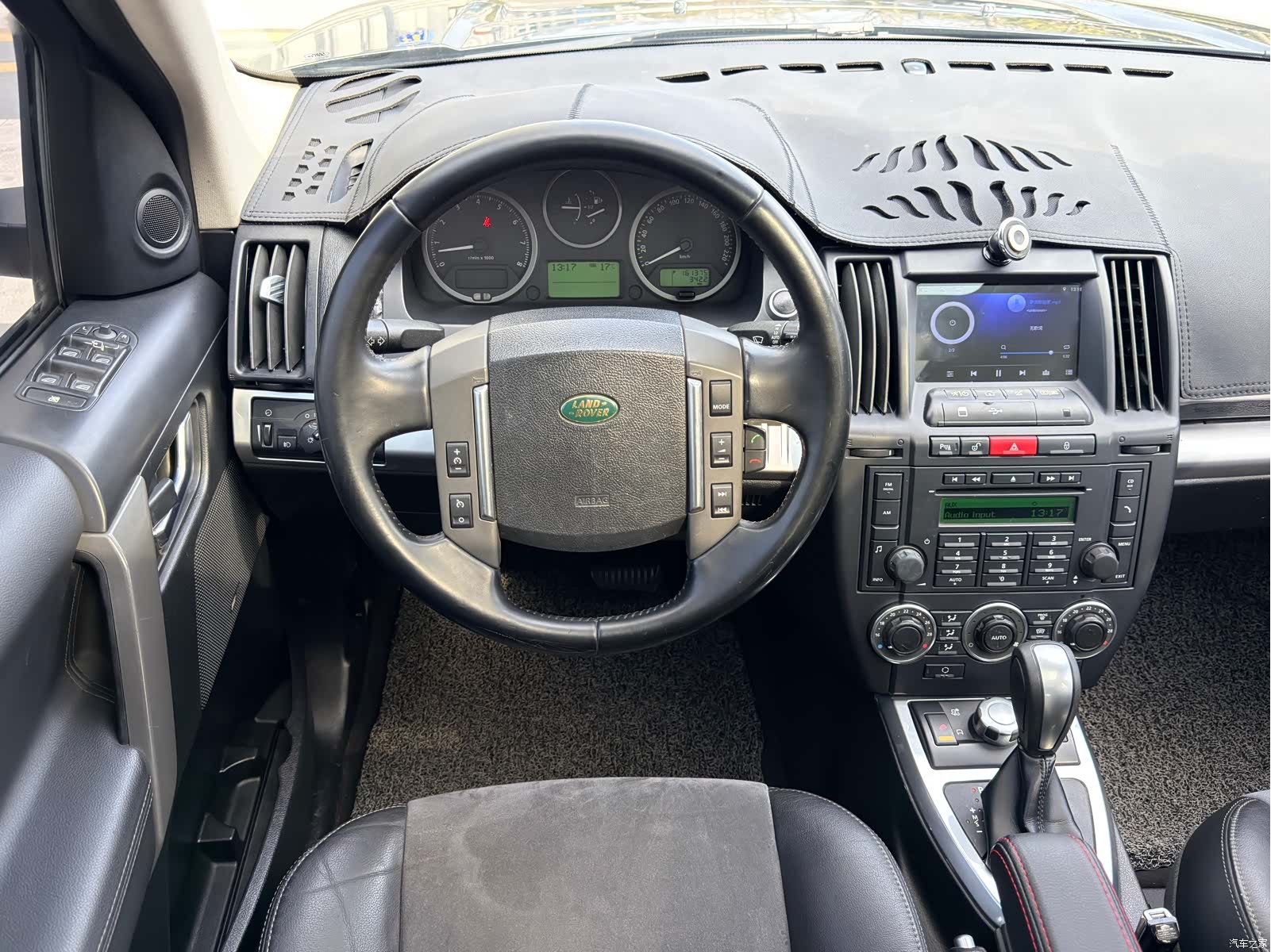 Land Rover i6, 2010 9