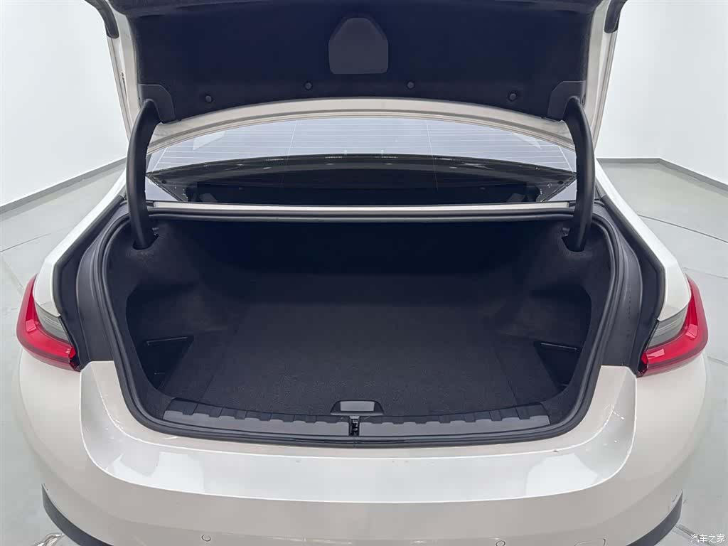 BMW i3, 2023 26