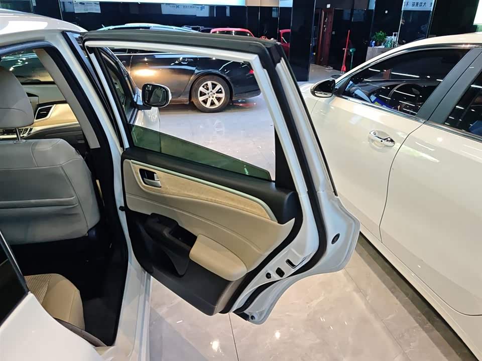 Honda Jade