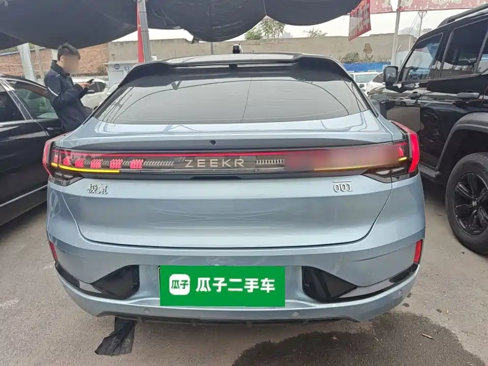 Zeekr 001