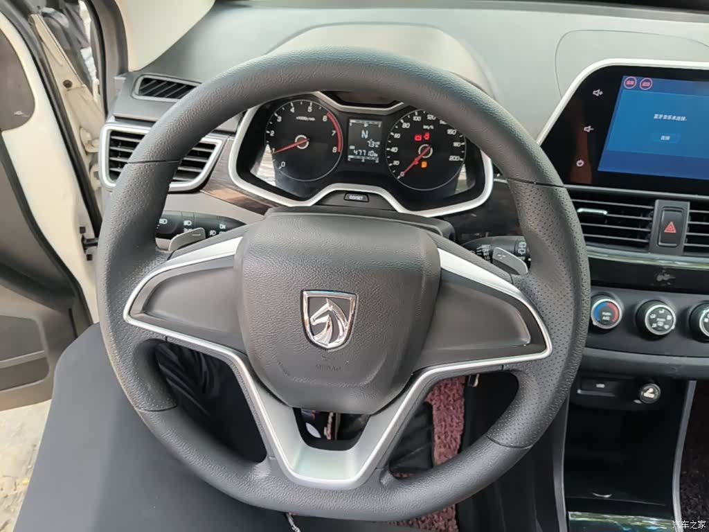 Wuling 310, 2017 11