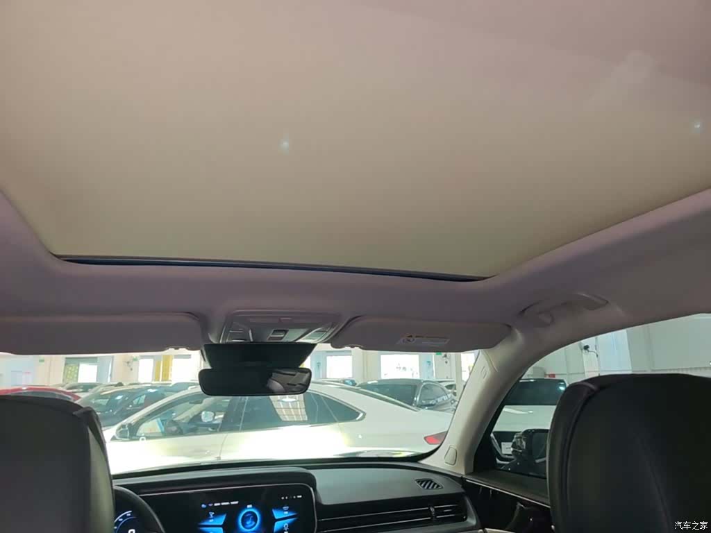 Hongqi HS5, 2023 18