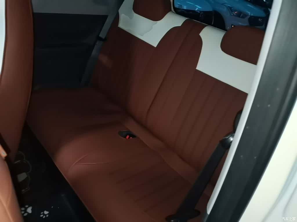 Geely Panda, 2025 17
