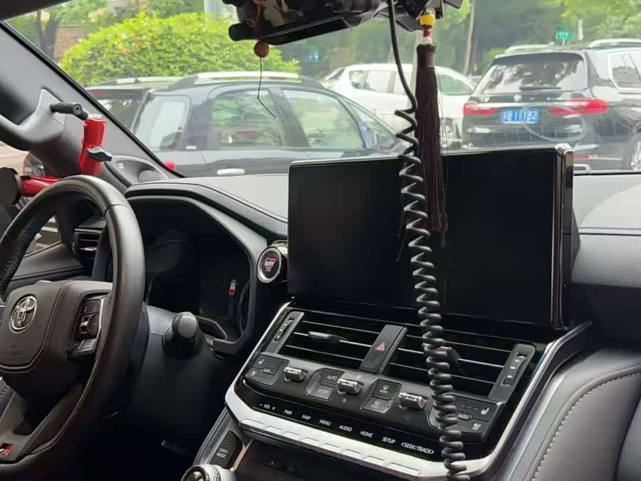Toyota Land Cruiser 2025, фото 7
